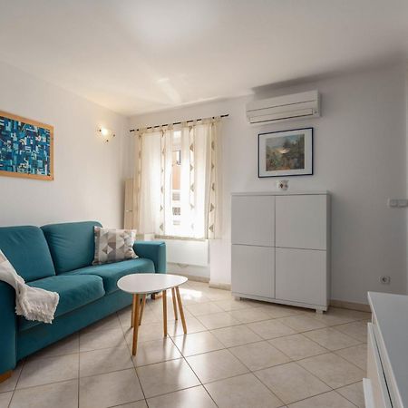 Degrassi Square Apartments (Adults Only) Vrsar Extérieur photo