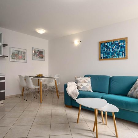 Degrassi Square Apartments (Adults Only) Vrsar Extérieur photo